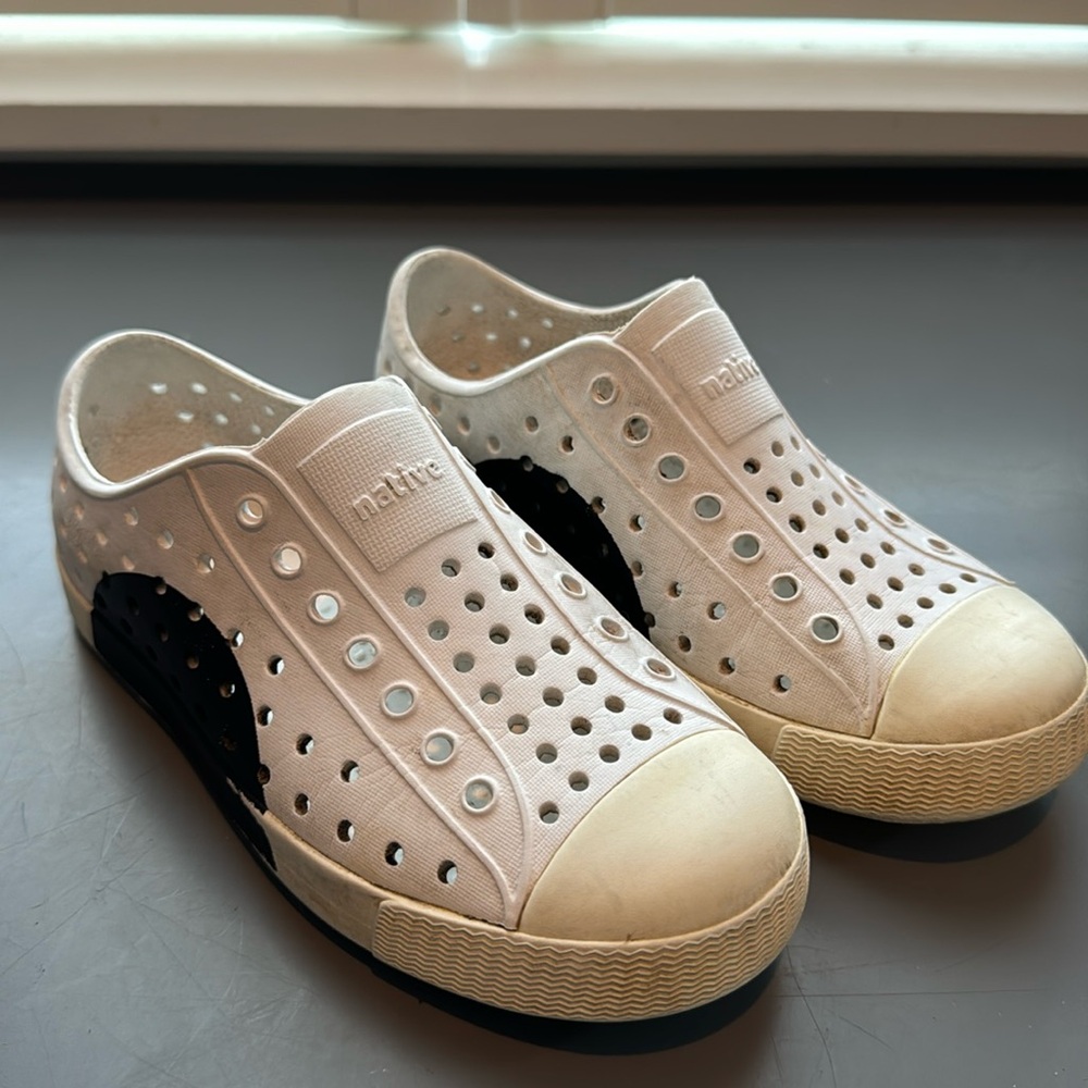 Native Shoes Kids Size c12 Black White Jefferson Shoes